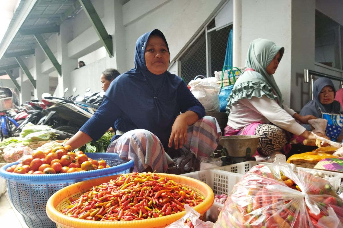 Harga kebutuhan pokok di Lombok Tengah pada H-1 Lebaran 2023 naik