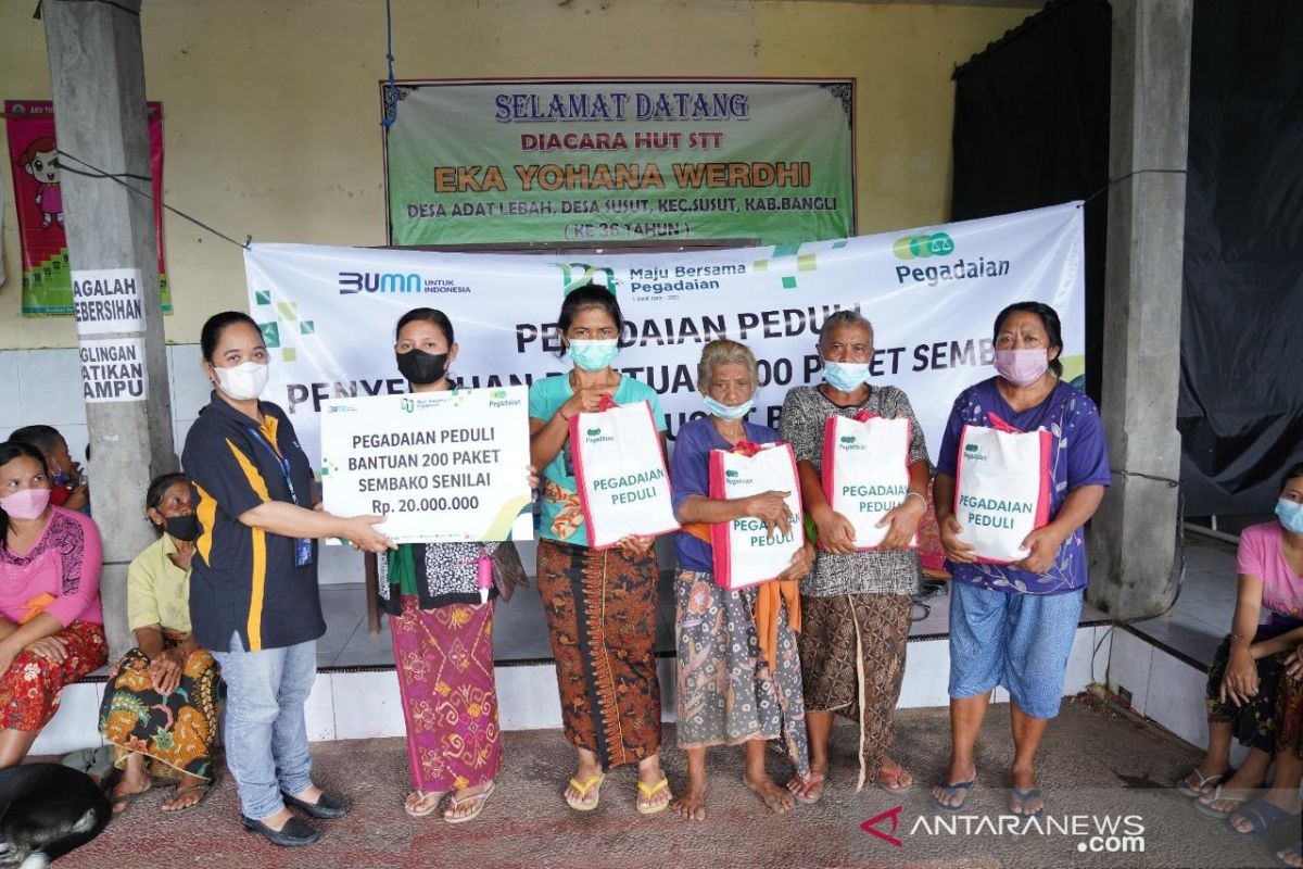 Pegadaian Denpasar salurkan sembako pada warga Desa Susut Bangli