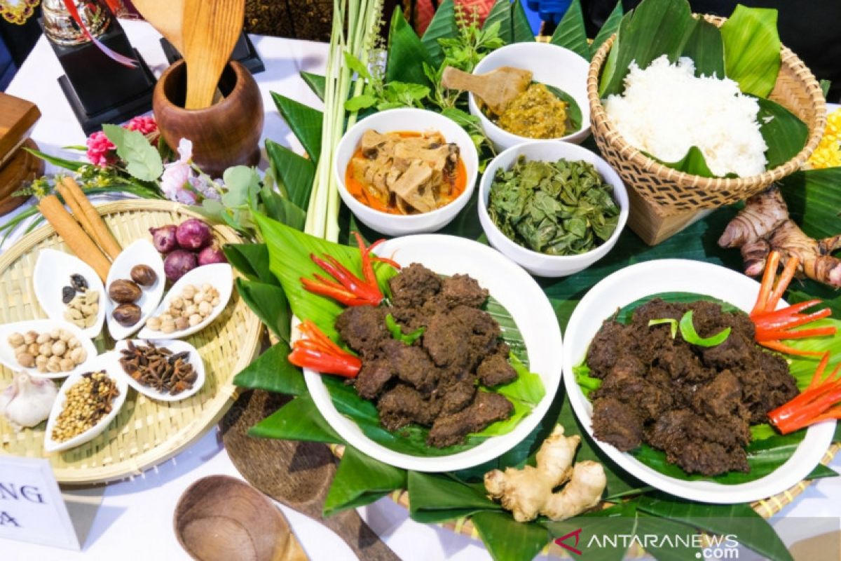 KBRI Bandar Seri Begawan perkenalkan rendang Minang lewat festival