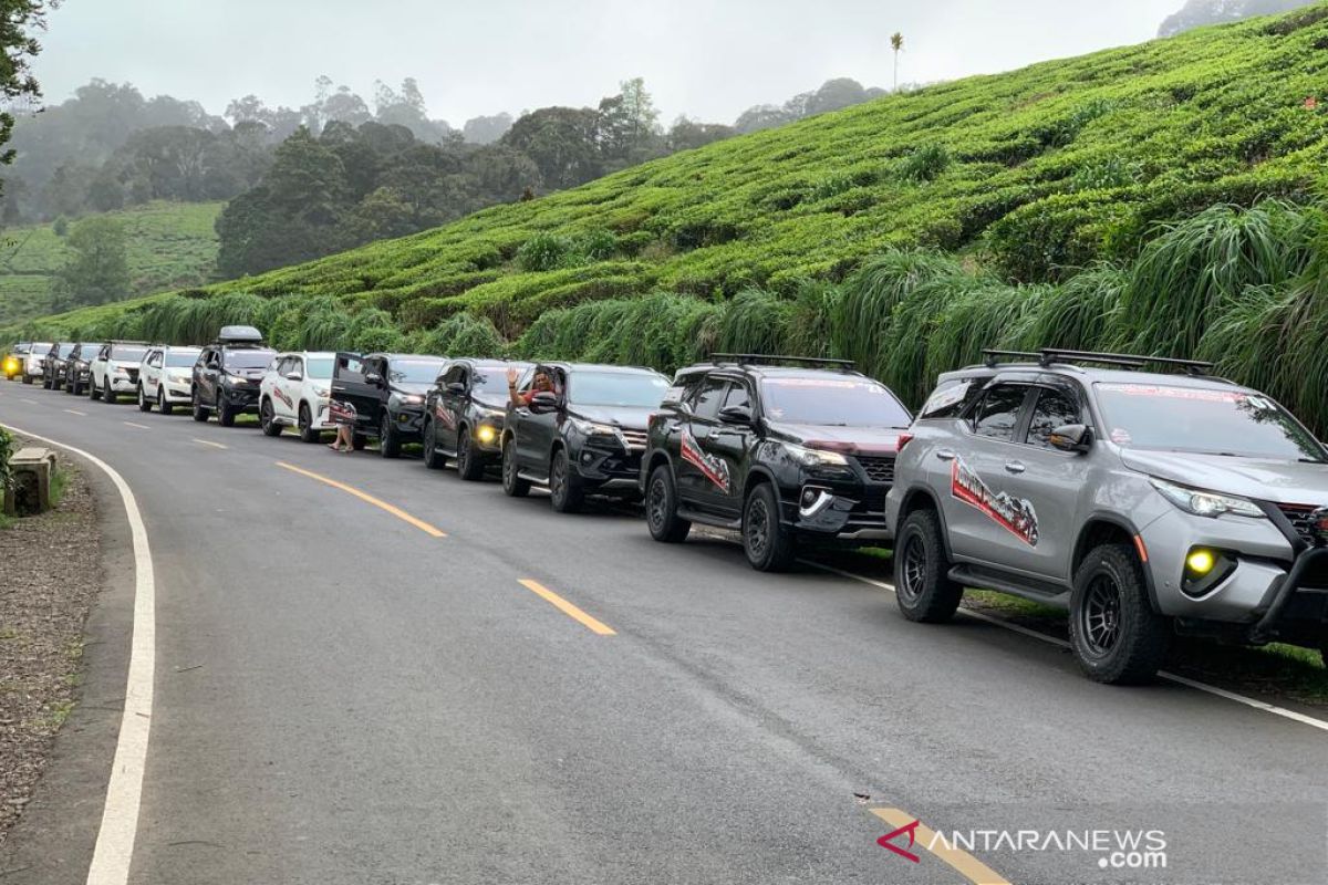 Komunitas Fortuner jelajah Pantai Selatan Jawa sejauh 3.221 km