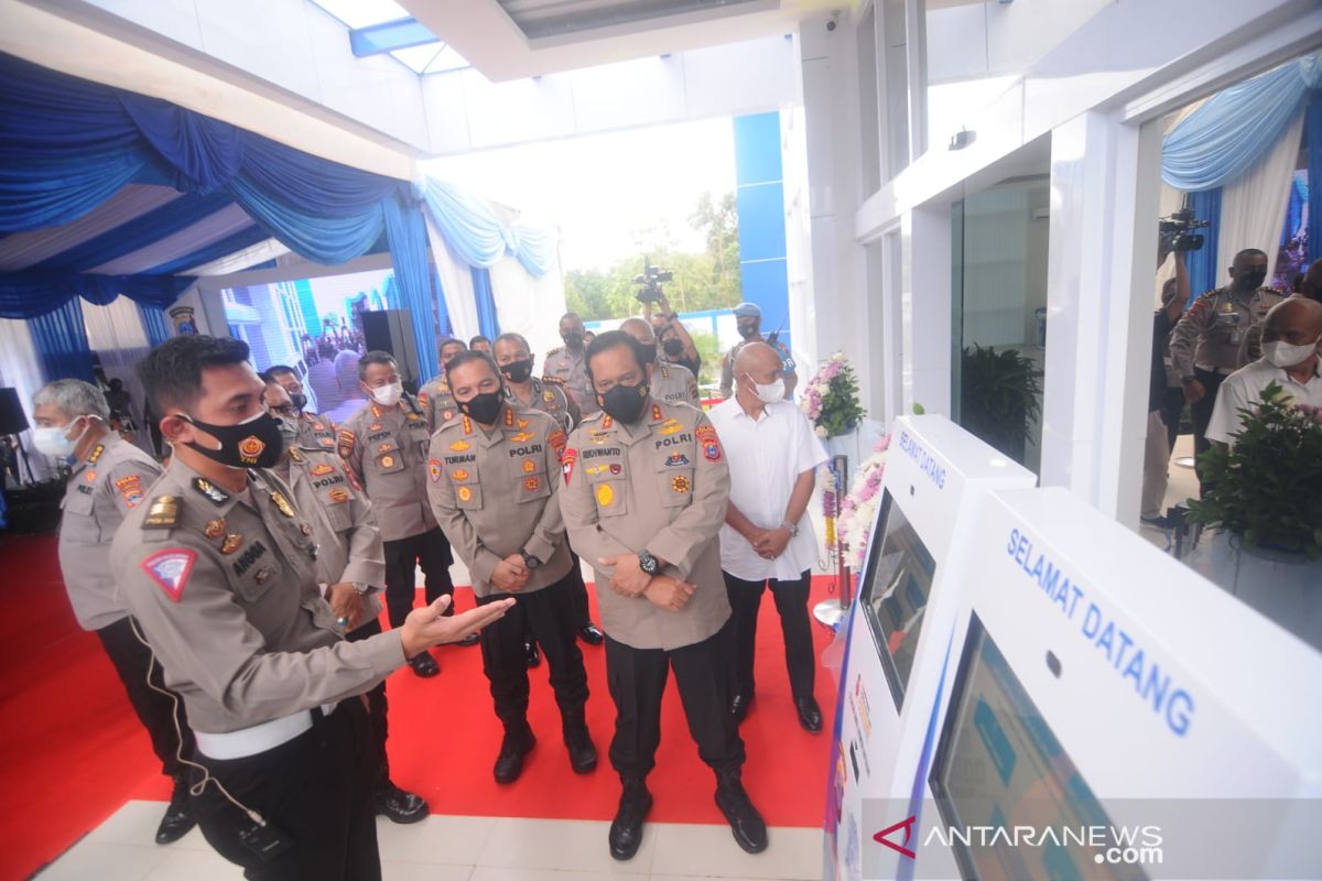 Kapolda Kalsel tekankan transformasi pelayanan BPKB yang miliki gedung megah