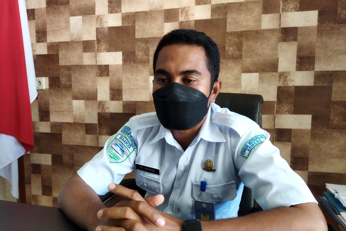 BMKG imbau warga tak panik dengan prakiraan siklon tropis di NTT, dalam 48-72 jam kedepan