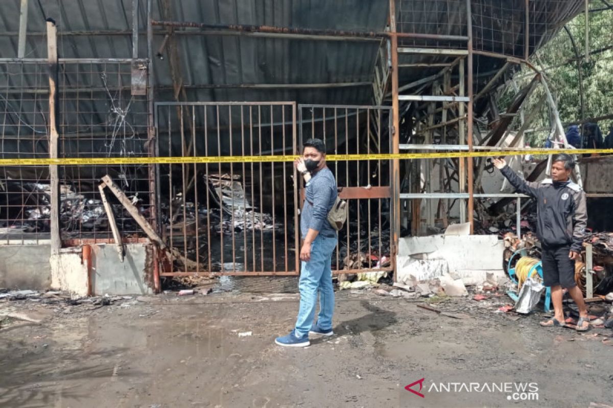 Polisi selidiki kebakaran pabrik lilin yang tewaskan seorang pekerja