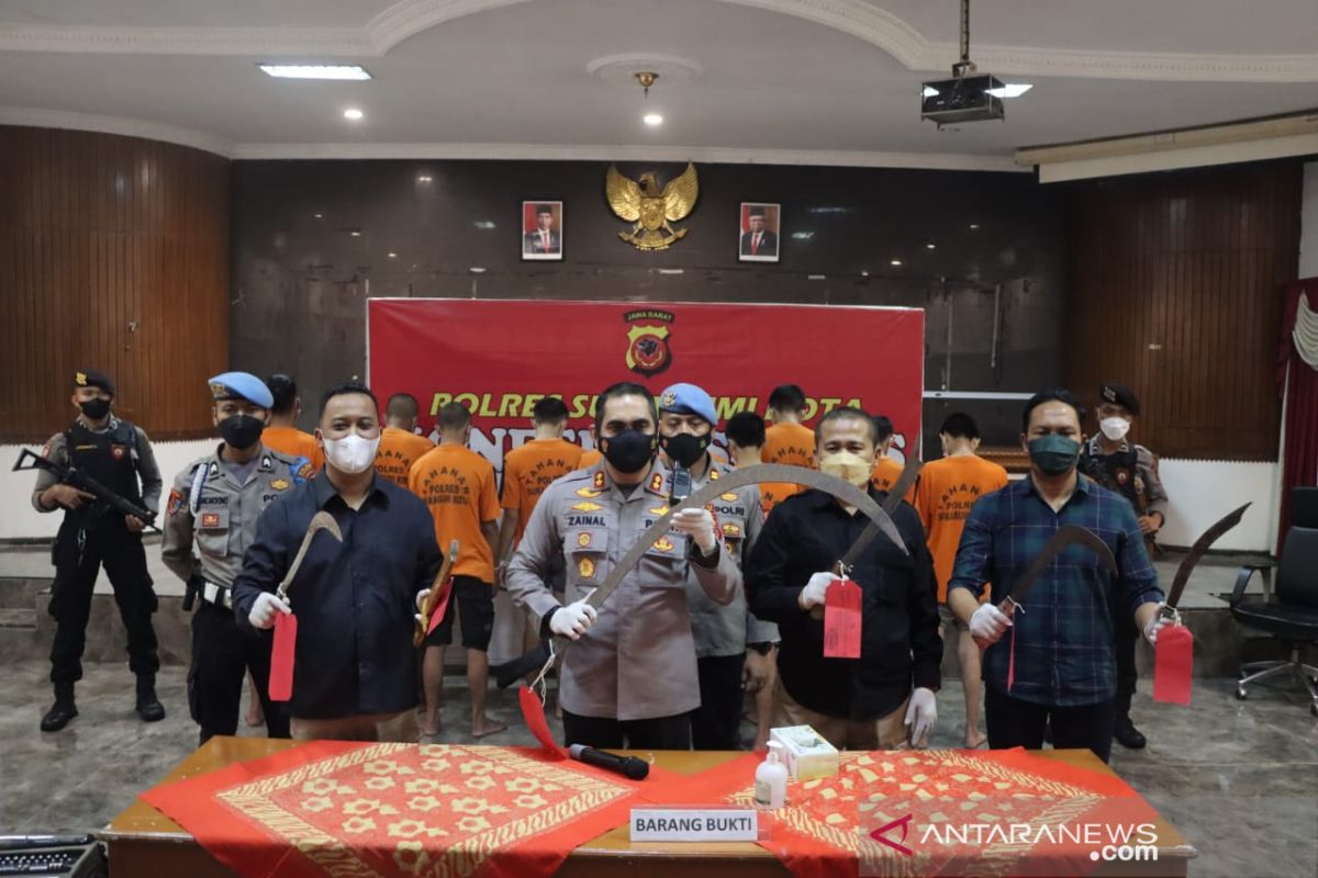 Polres Sukabumi ringkus 10 anggota geng motor resahkan warga