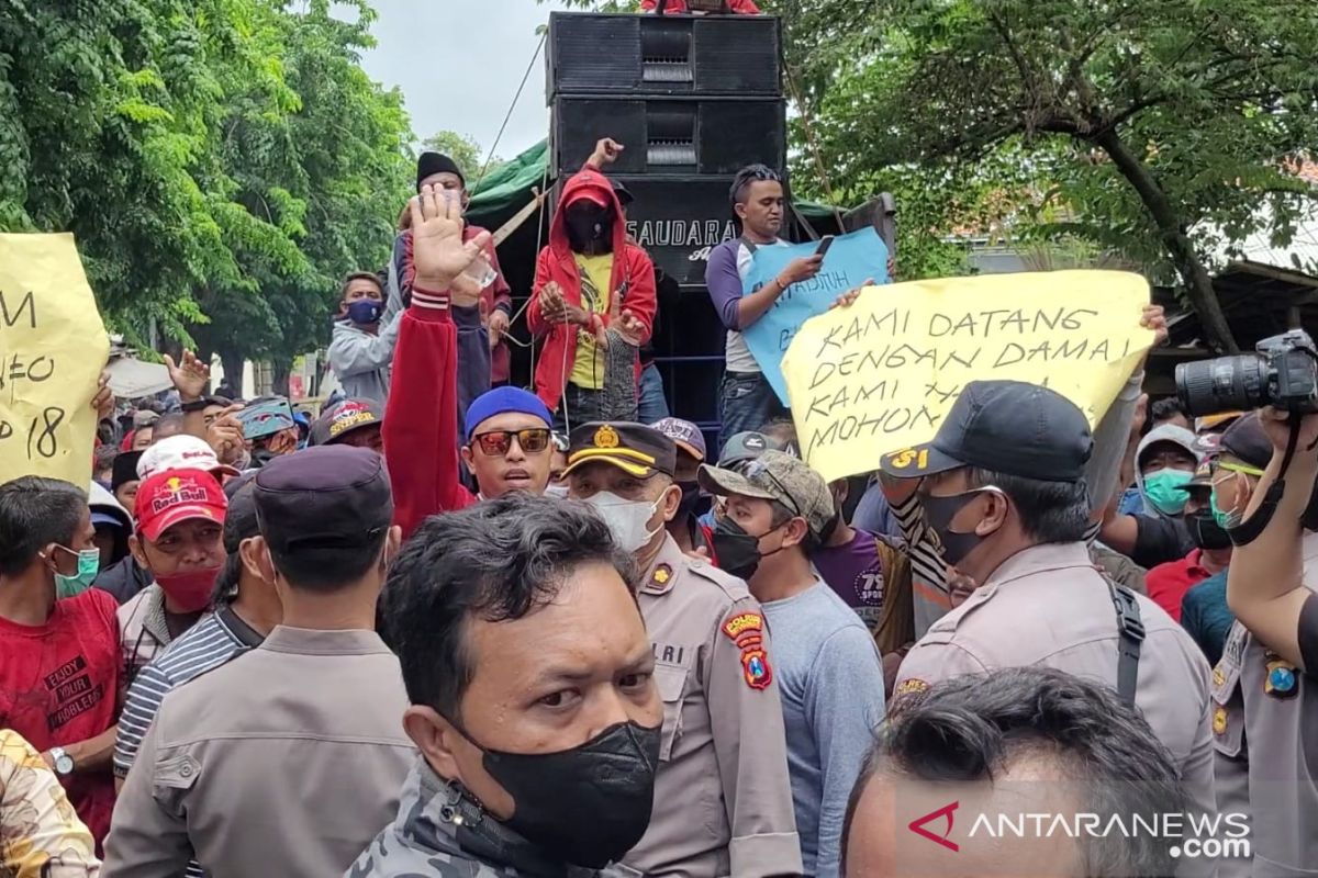 Penyidik PSDKP bebaskan puluhan nelayan asal Probolinggo secara bersyarat