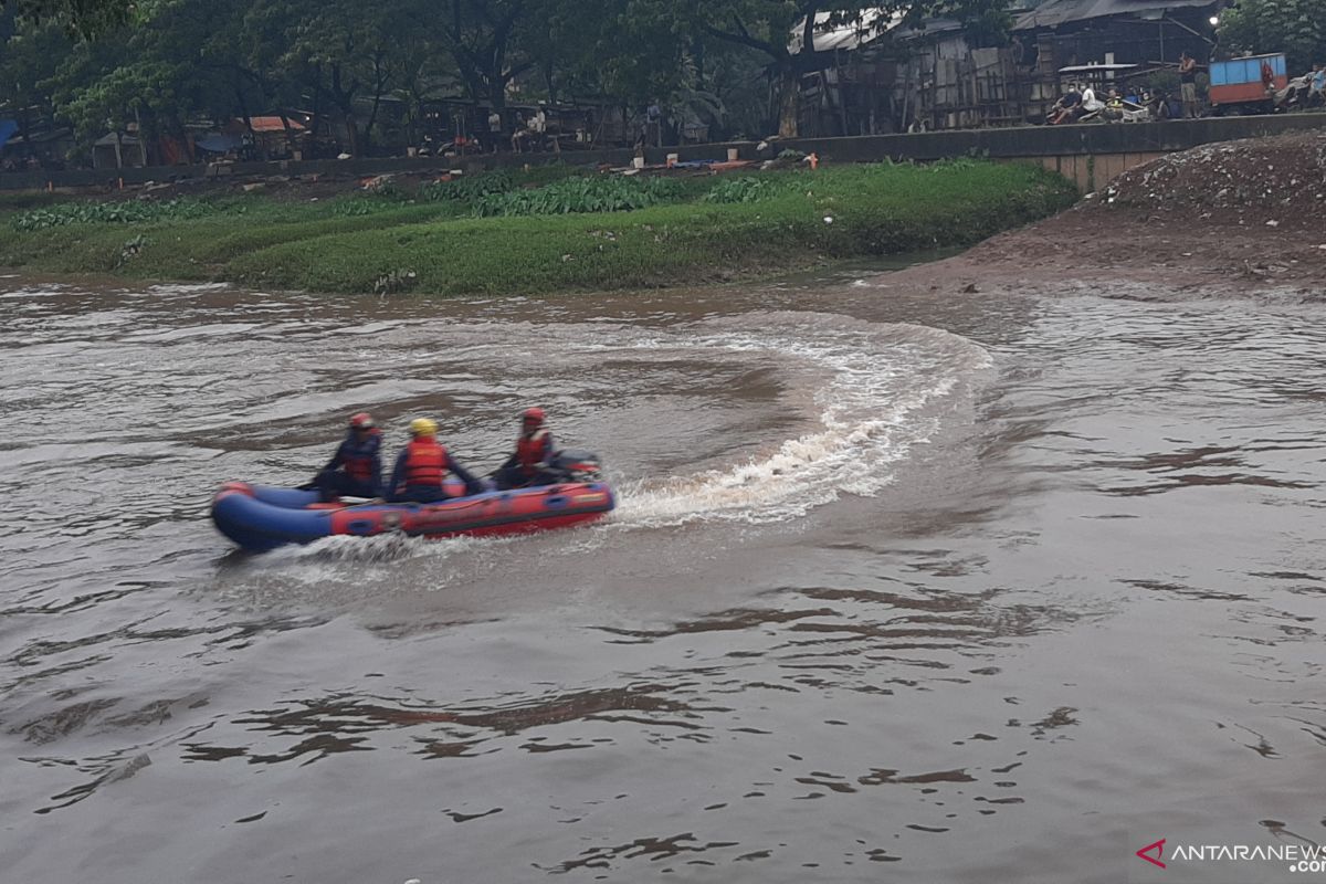 Tenggelam di Kali Pesanggrahan, jasad Baim ditemukan di Meruya