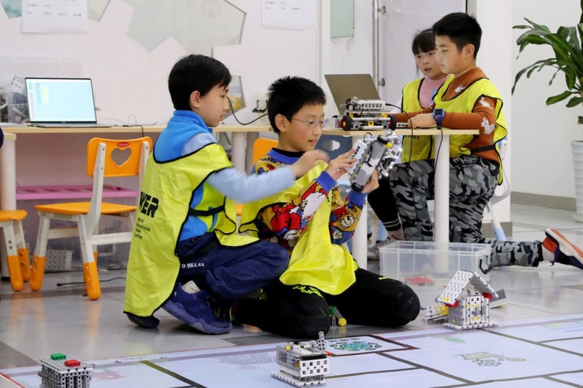 Fokus China: Pemrograman komputer jadi tren di kalangan anak muda China