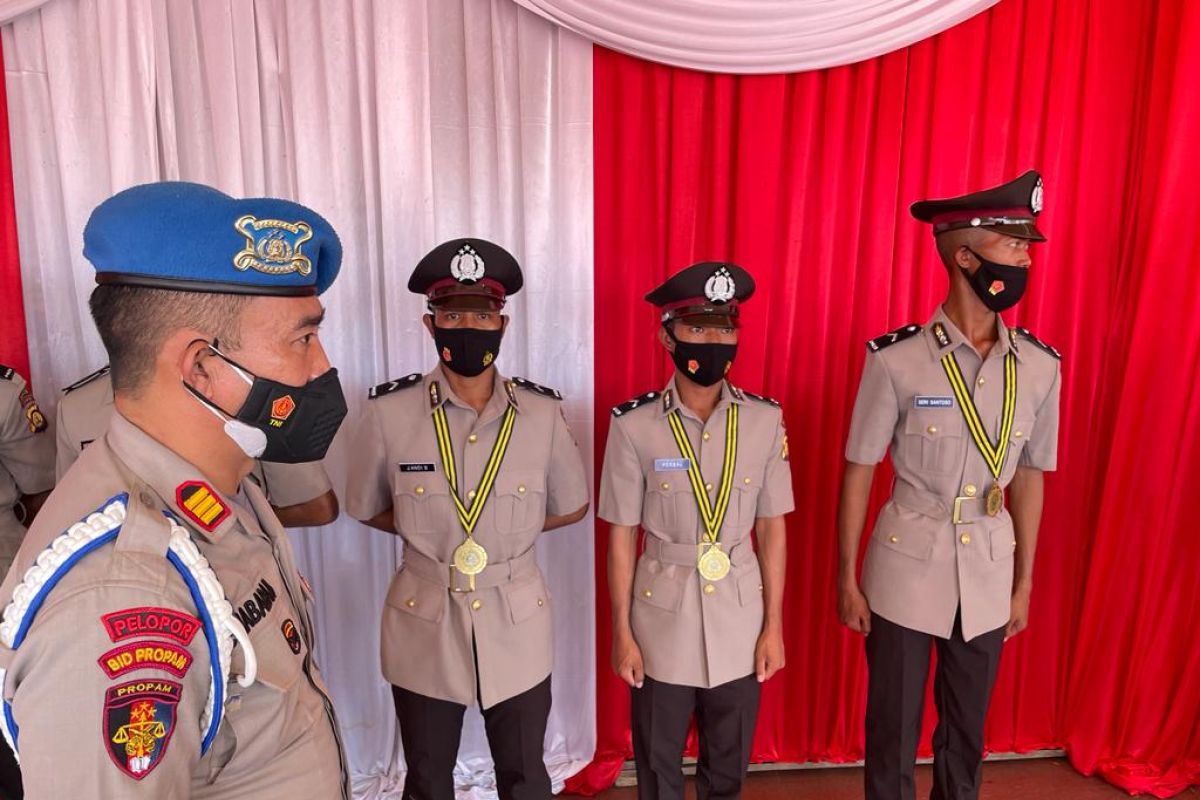 Tiga pemuda SAD dilantik jadi Bintara Polri di SPN Jambi