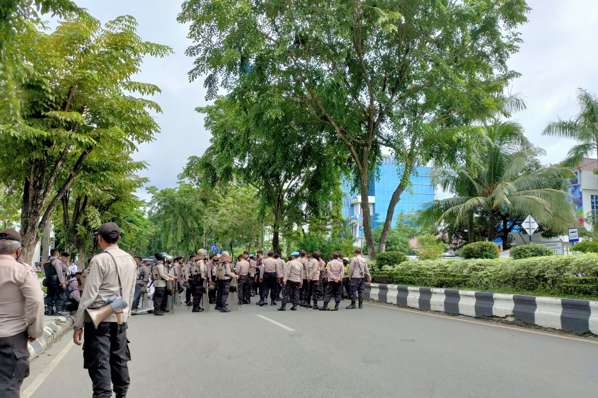 Kepolisian siaga amankan demo di DPRD Kalsel