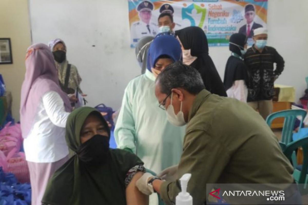 Capaian vaksinasi COVID-19 di Banjarmasin 73,09 persen jelang akhir tahun