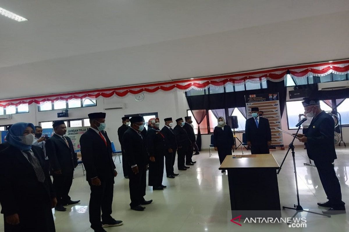 Sebanyak 16 Plt  kepala sekolah SMU-SMK di Sultra jadi definitif