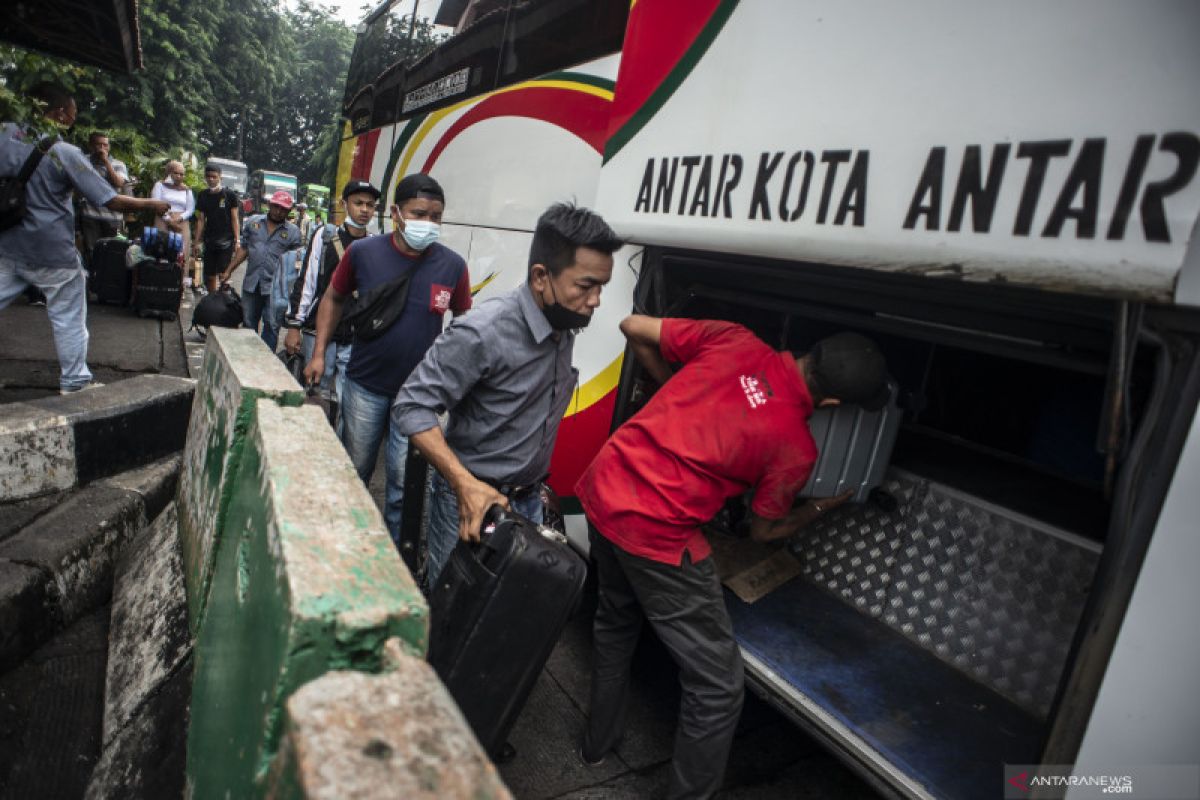 Aturan perjalanan menggunakan bus diperketat saat Natal dan Tahun Baru