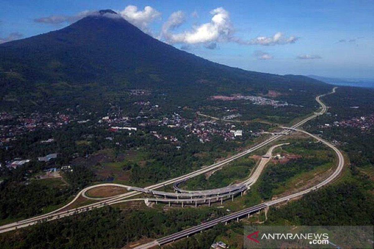 Tol Danowudu-Bitung Sulut akan beroperasi fungsional pada 23 Desember