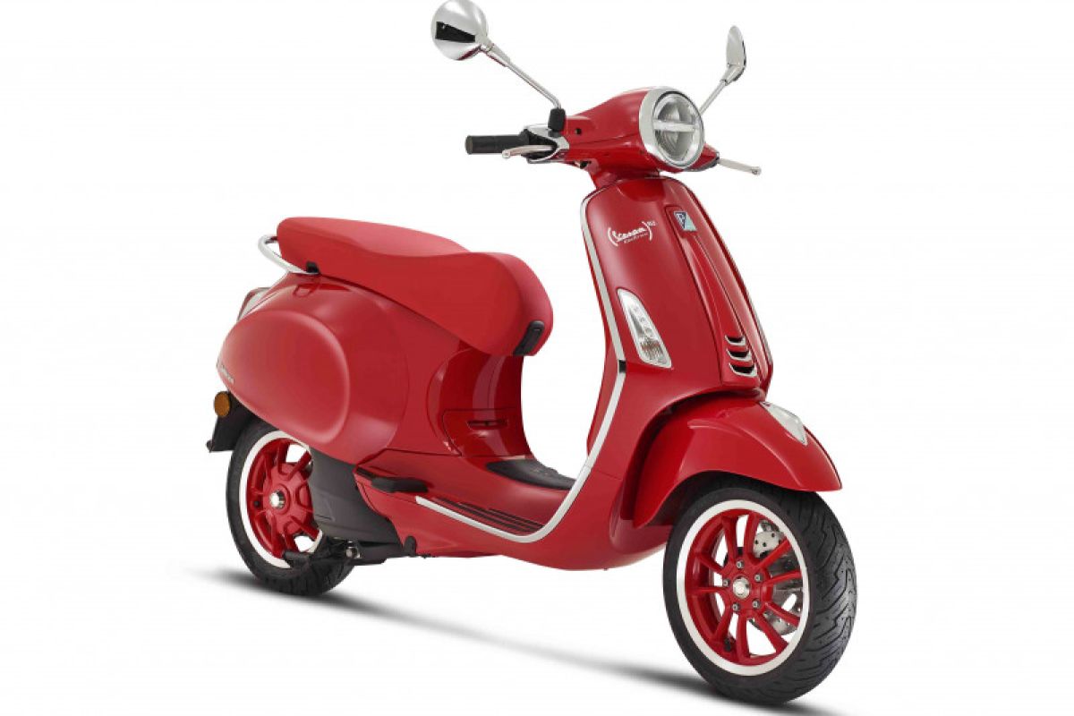 Piaggio hadirkan scooter Vespa Elettrica RED