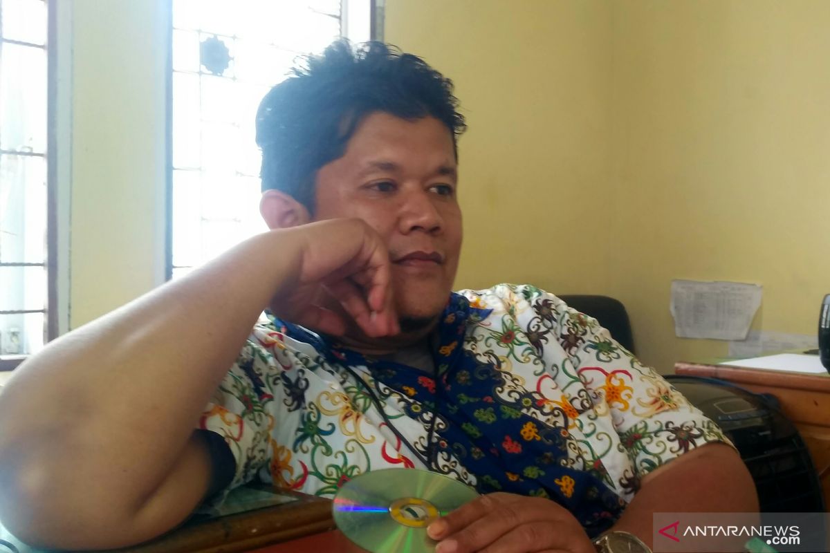 Pemkab Solok Selatan bantu pedagang ikan peralatan pemasaran