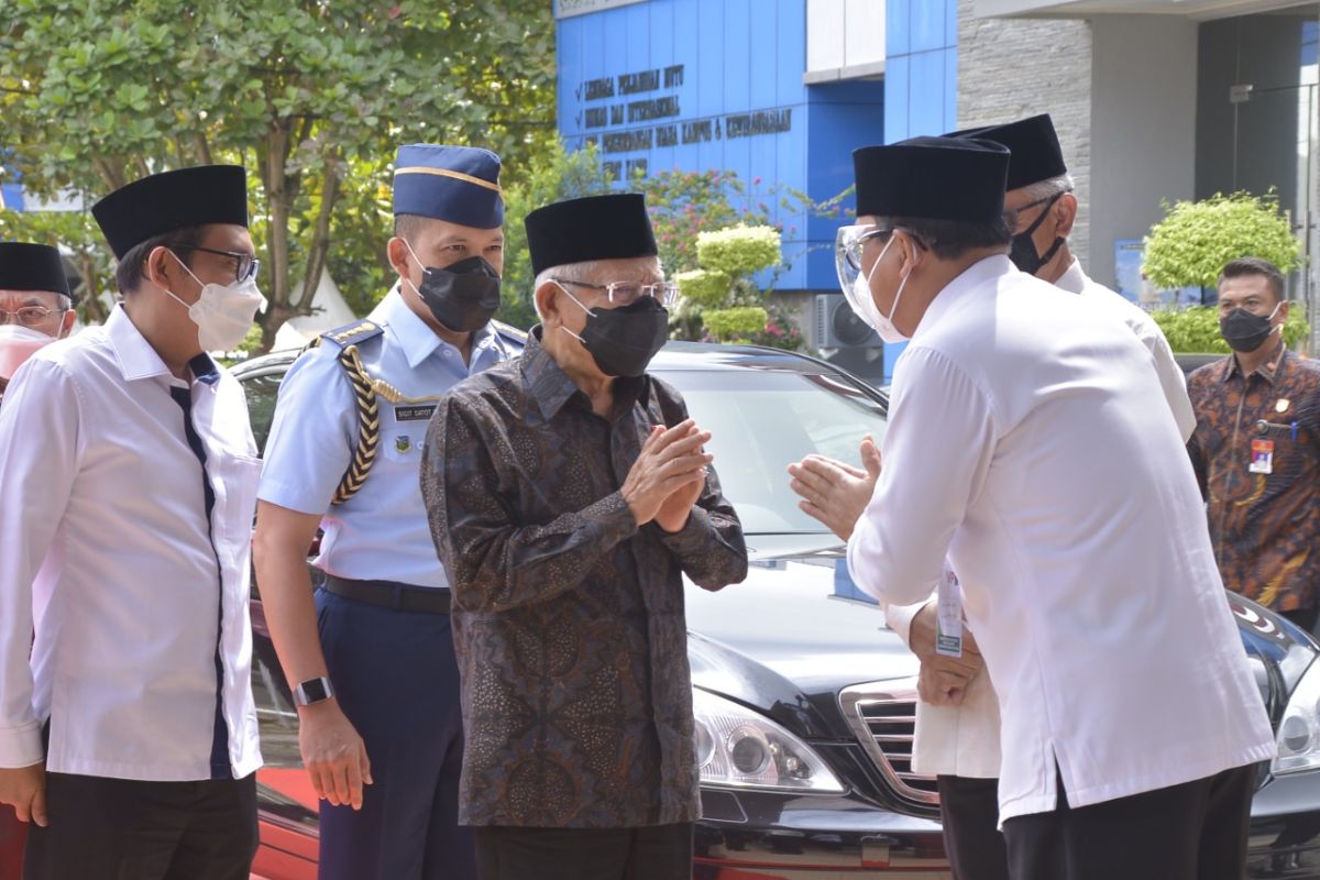 Wapres : Bank Wakaf Mikro difokuskan untuk ponpes penggerak ekonomi syariah