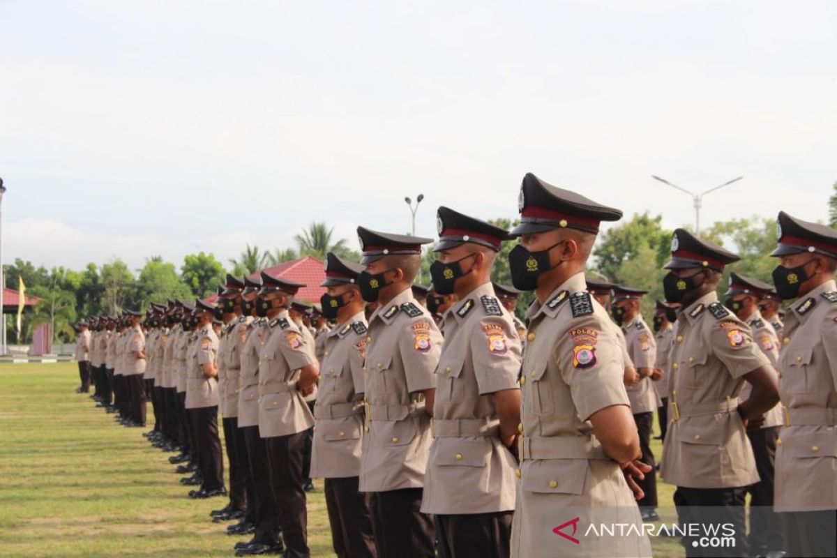 373 siswa dilantik menjadi Bintara Polri di SPN Batudaa