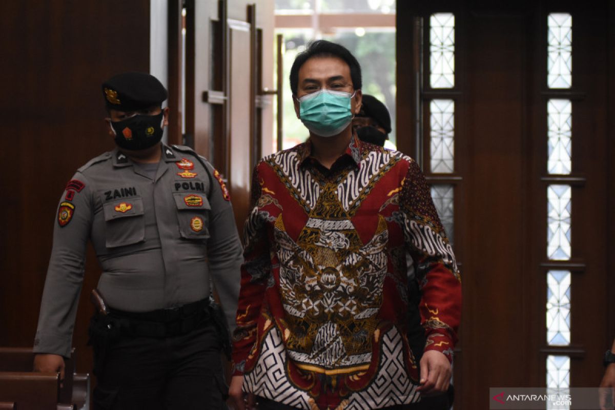 Azis Syamsuddin ikhlas terjerat kasus dugaan pemberian suap ke eks penyidik KPK