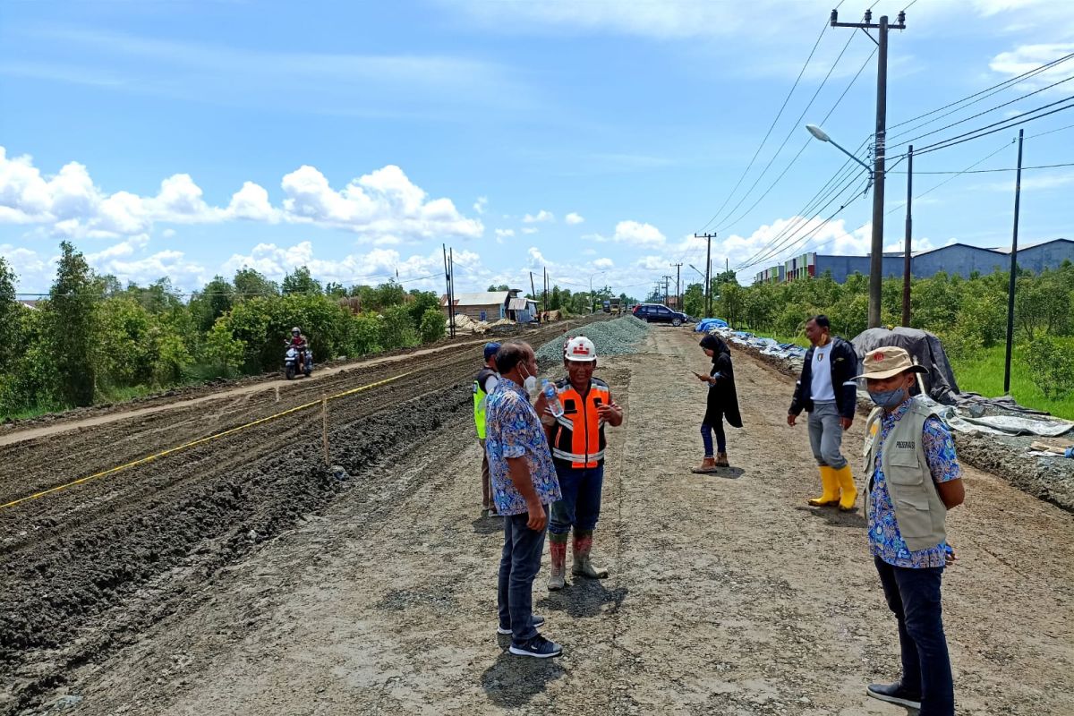 Balai Pelaksana Jalan Kalsel tegur kontraktor pembangun jalan Liang anggang - Bati-Bati