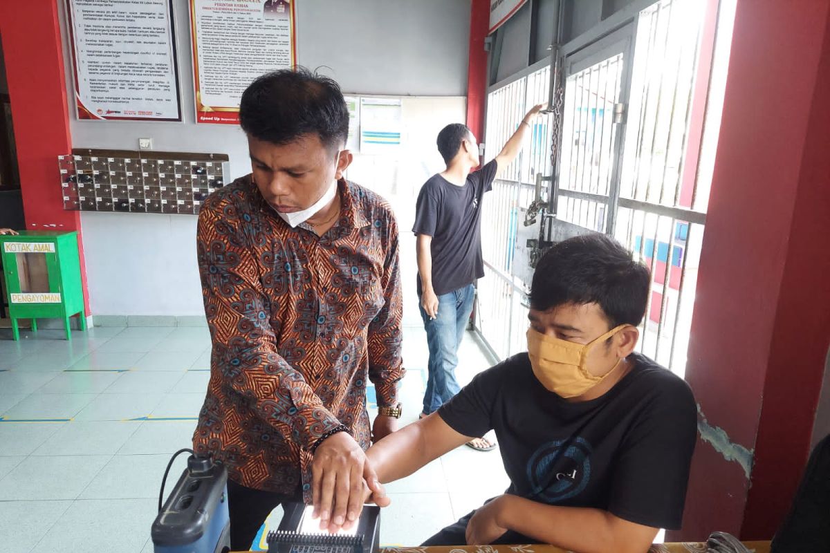 Dukcapil Agam rekam data 73 WBP Lapas Lubukbasung untuk KTP-el