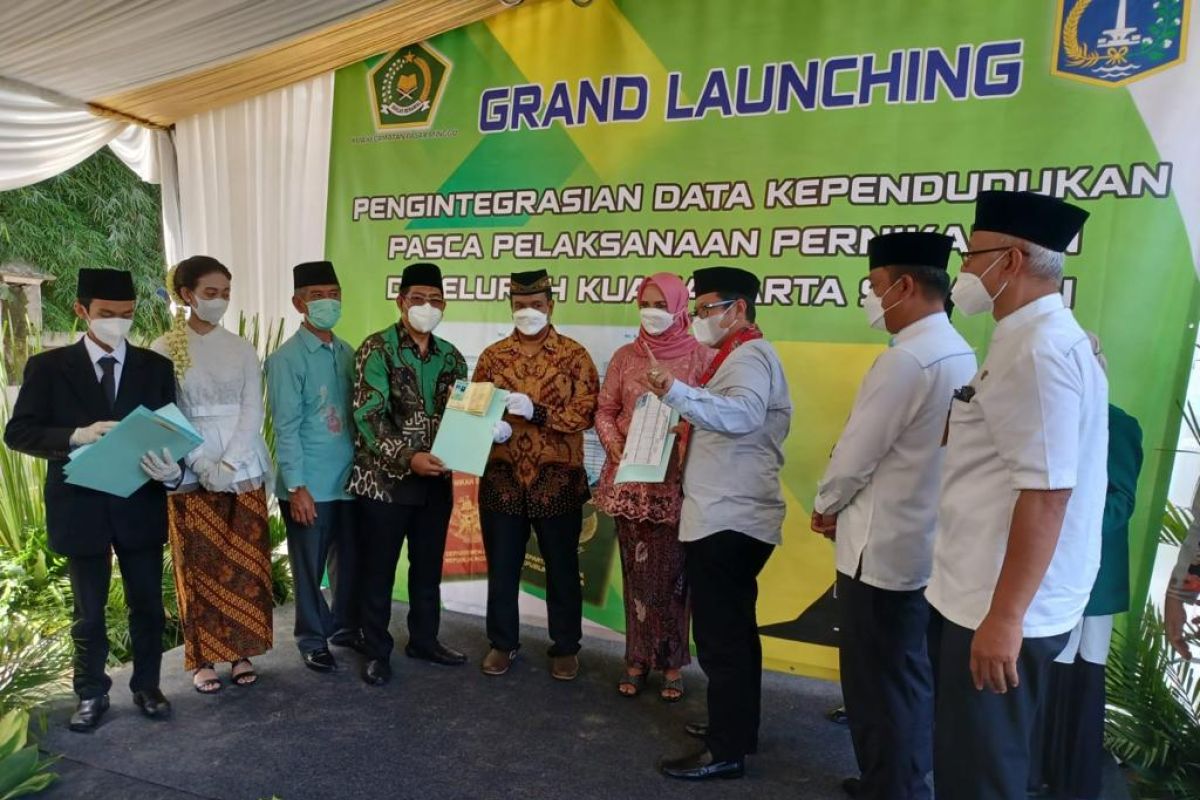 Integrasi data adminduk, warga Jaksel dapat KTP baru pasca menikah