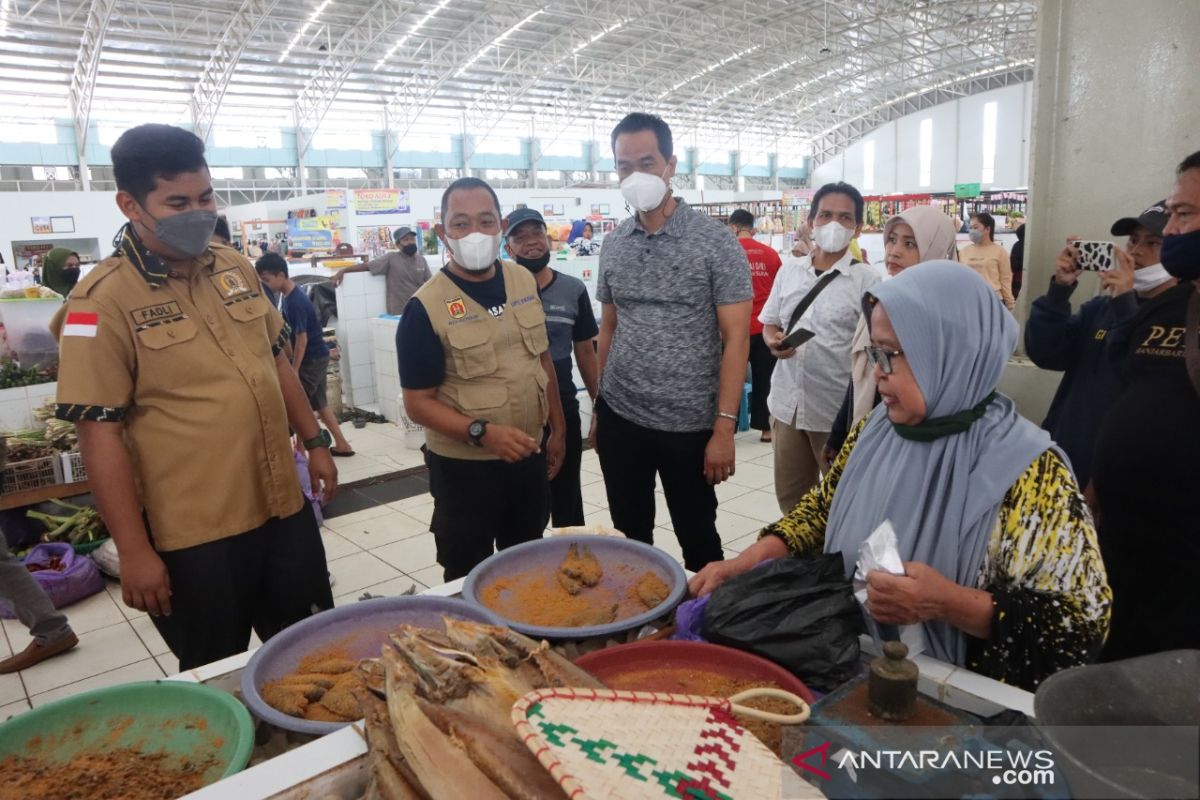 Fadliansyah kunjungi Pasar Bauntung cek usul penambahan fasilitas dan prasarana pendukung
