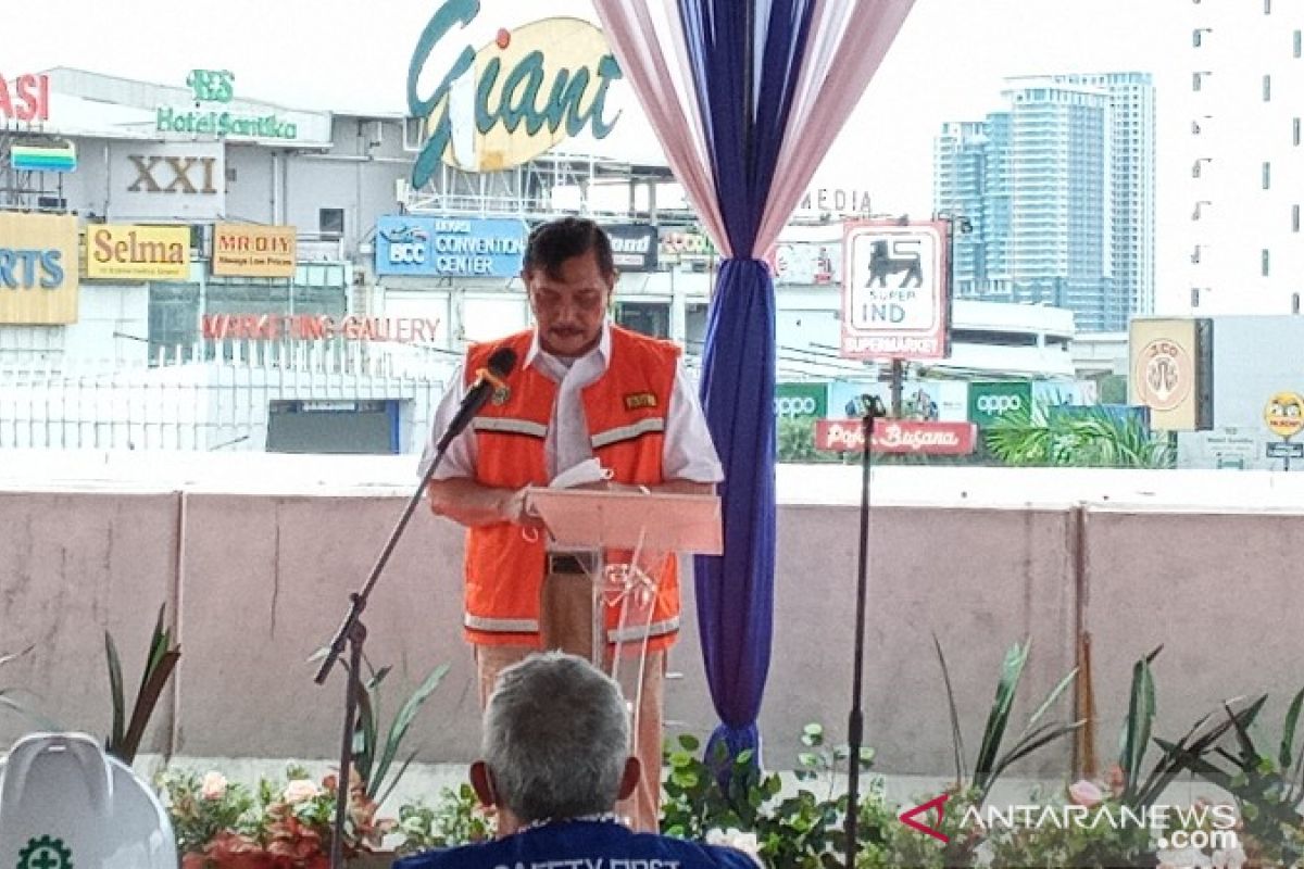 Pandjaitan invites US investment in Trans-Sumatra toll road