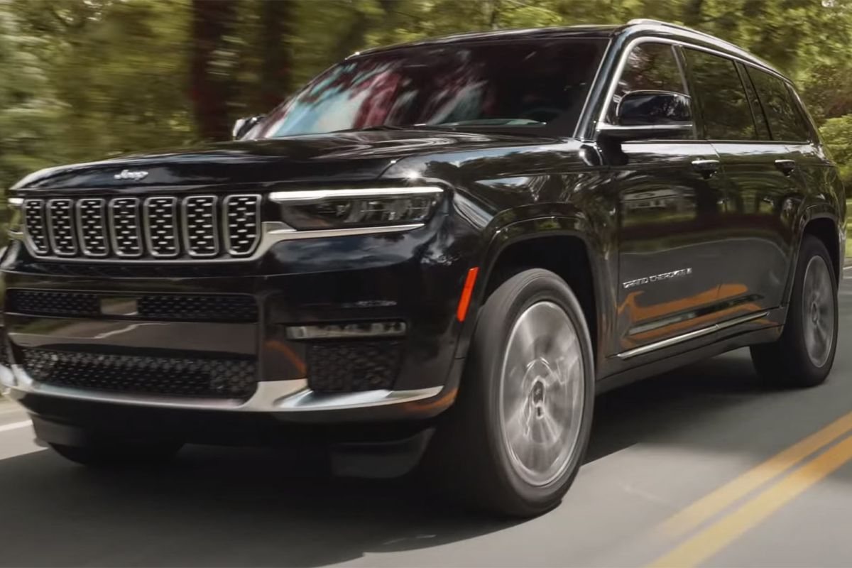 Stellantis "recall" tiga mobil di AS, termasuk Jeep