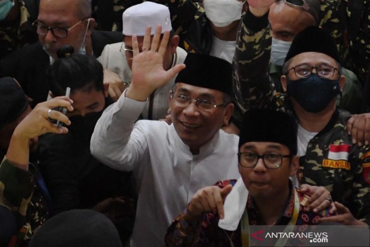 Gus Yahya diharapkan jaga NU dari politik praktis