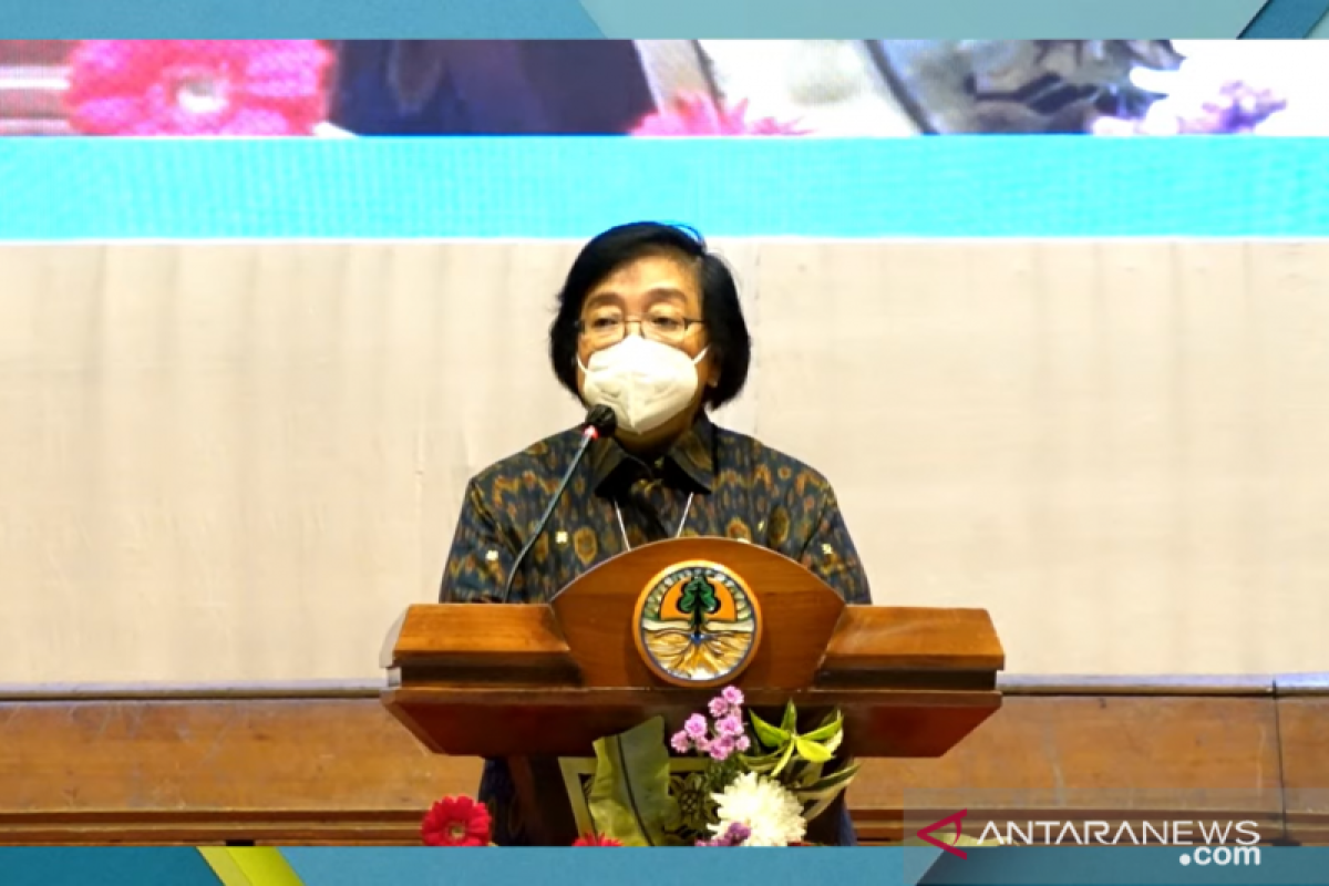 Ministry confers Adiwiyata award on environmental care schools