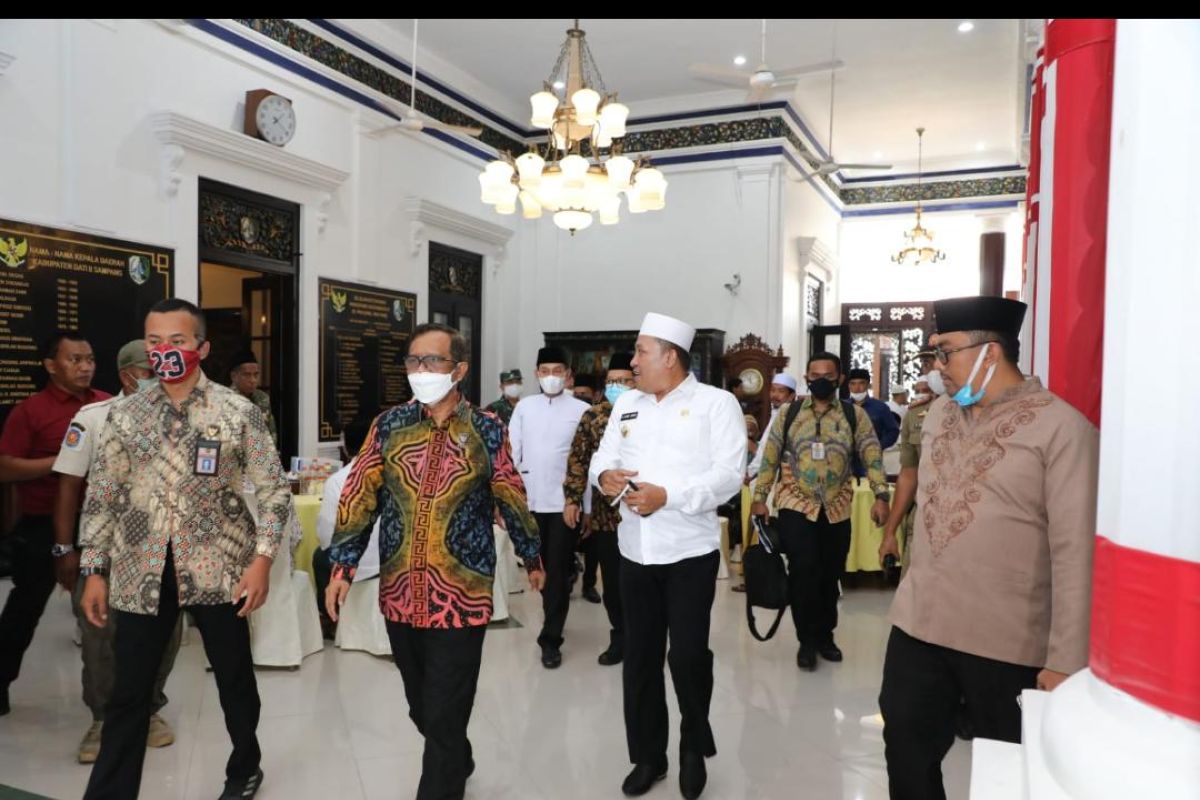 Menko Polhukam silaturahim dengan ulama Madura di Sampang