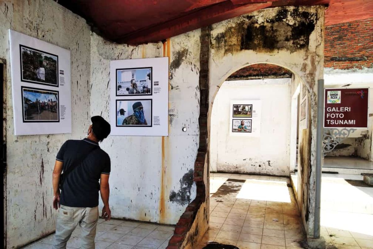 Photojournalists hold exhibition to mark 17 years of Aceh's tsunami