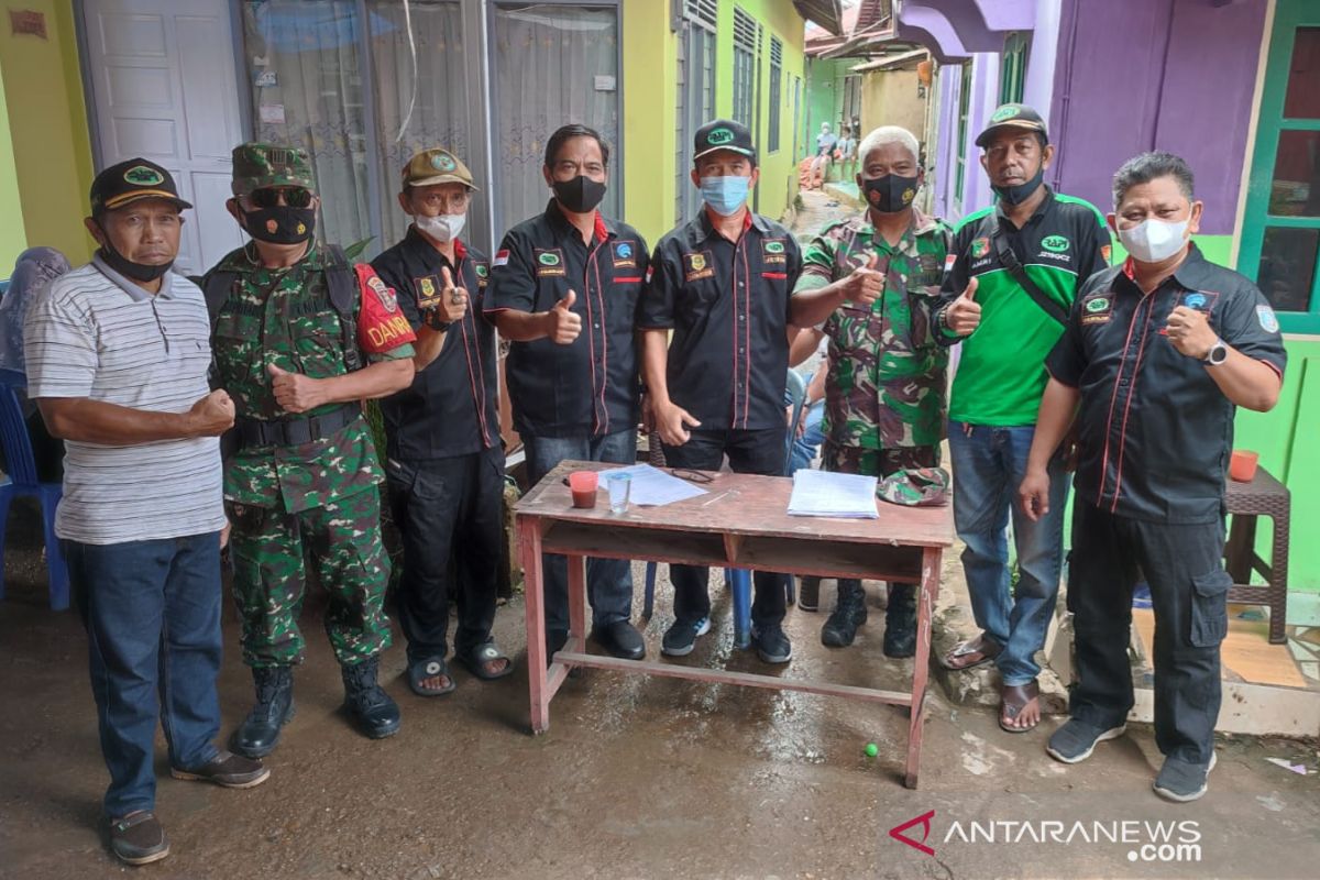 DKISP bersama RAPI dan TNI gelar vaksinasi di Kelurahan Jawa