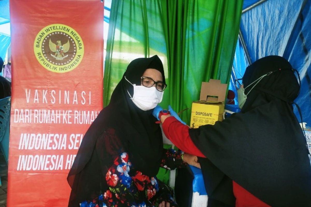 BIN gelar vaksinasi lansia empat kabupaten di Sulbar