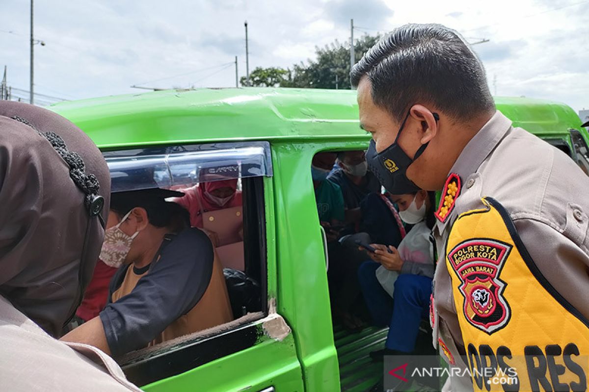 Polresta Bogor Kota gelar Gerebek Vaksin di Pos Sentral Baranangsiang