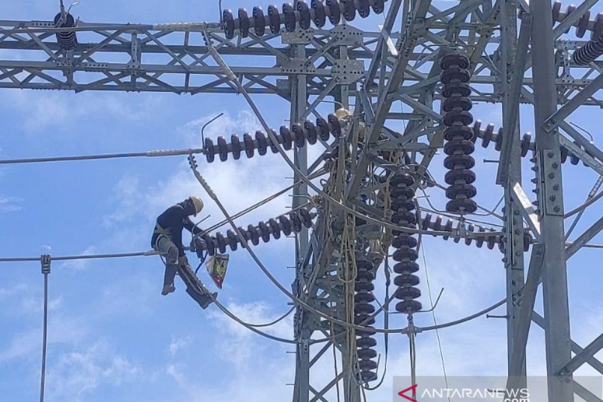 PLN lakukan uji coba tegangan di Gardu Induk Timika