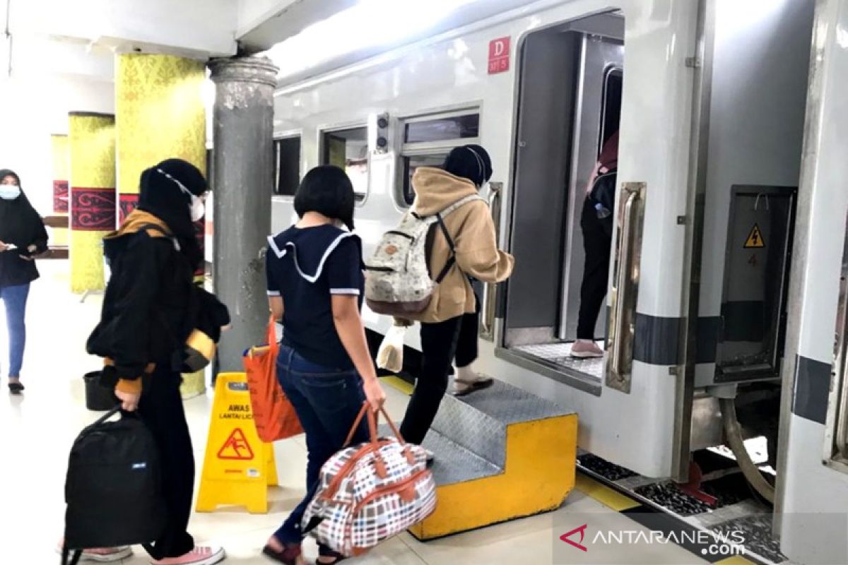 KAI Sumut sudah angkut 9.718 penumpang selama libur Natal