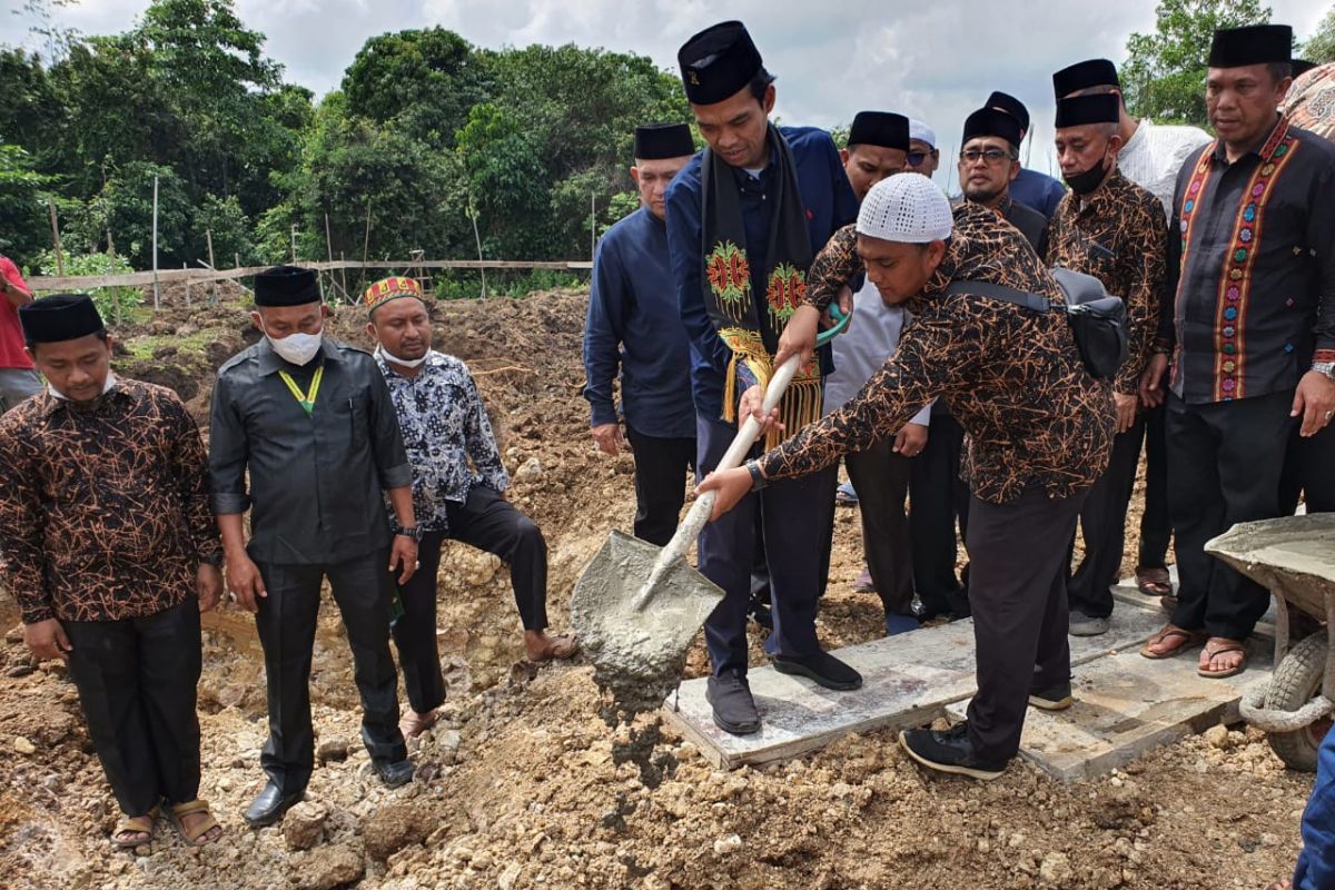 UAS letakkan batu pertama pembangunan asrama dayah insan qur'ani Aceh Besar