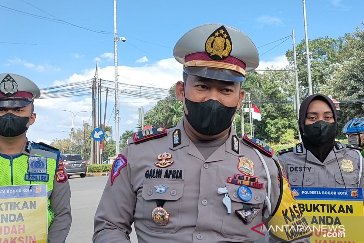 Pengunjung Kebun Raya Bogor capai 5.000 pengunjung meski situasi  lalin normal