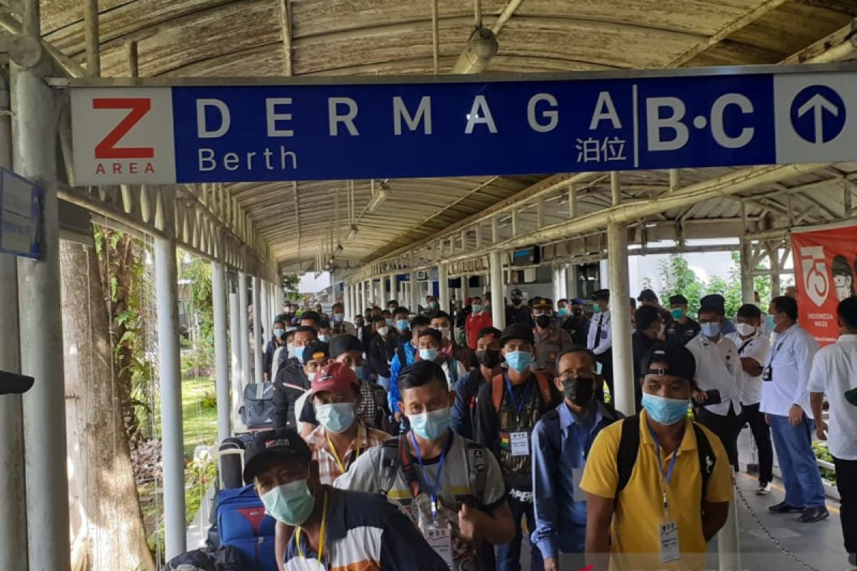 Menyelamatkan pekerja migran dan  menjaga Indonesia dari Omicron