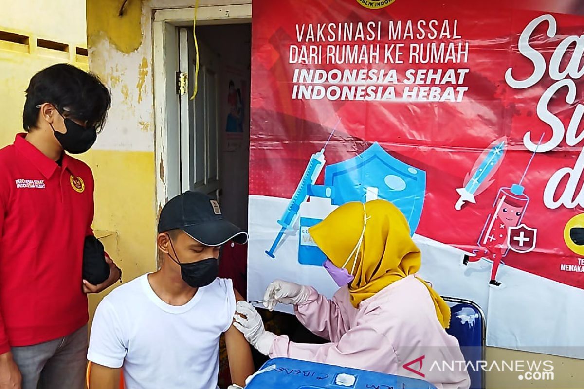 Tuntaskan vaksinasi, BIN Banten turun langsung datangi 9 titik perkampungan warga di Cibeber