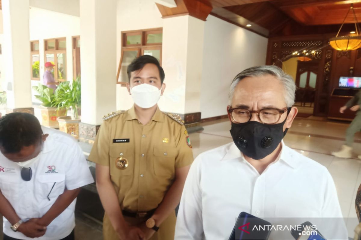 OJK minta korban pinjol ilegal lapor polisi