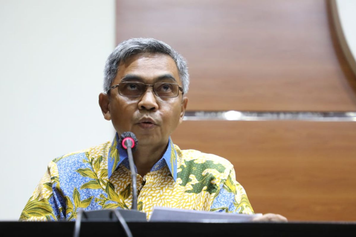 KPK menahan tersangka kasus suap pajak Alfred Simanjuntak