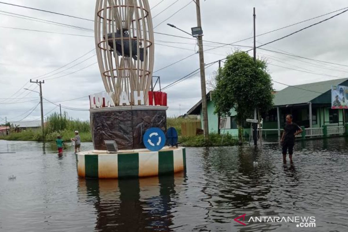 Penanganan  infrastruktur terdampak banjir Daha dilakukan setelah air surut
