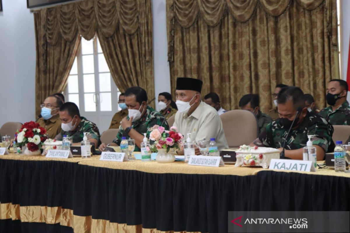 Sumatera Barat akan menghadiahi nagari dengan cakupan vaksinasi tinggi