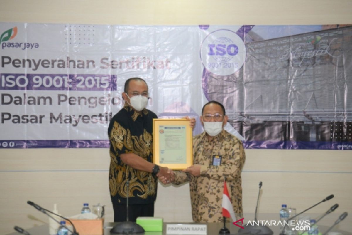 Dua pasar tradisional di DKI raih sertifikat ISO manajemen mutu