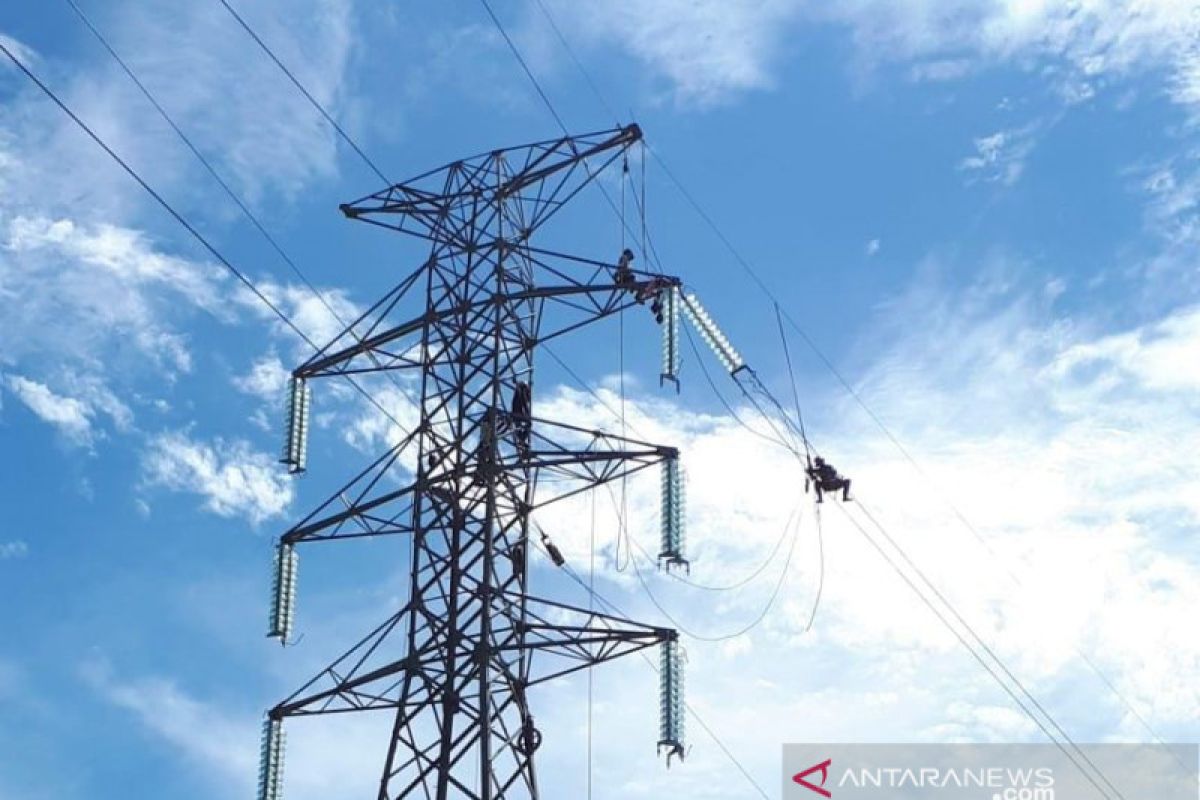 PLN operasikan SUTT 150 kv Andoolo-Kasipute, optimalkan energi bersih