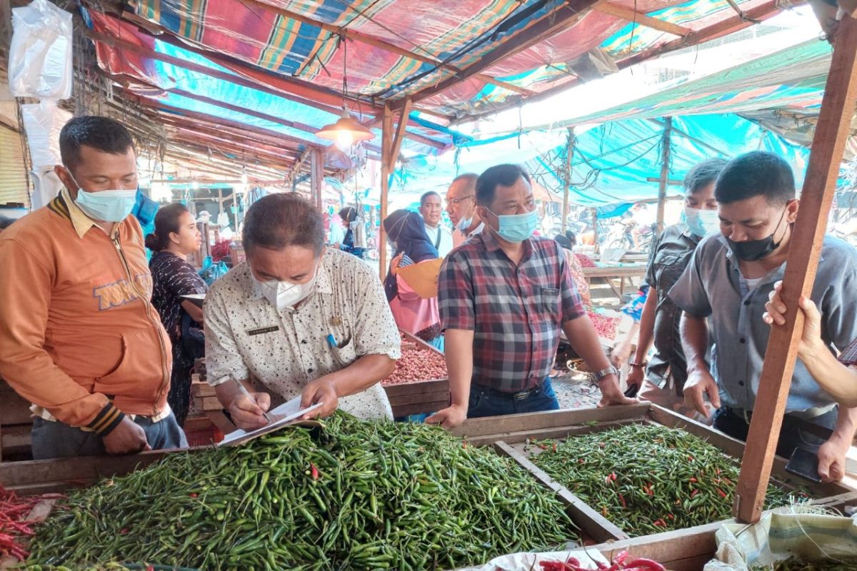 Jelang Tahun Baru 2022 sejumlah komoditas bahan pokok di Langkat naik