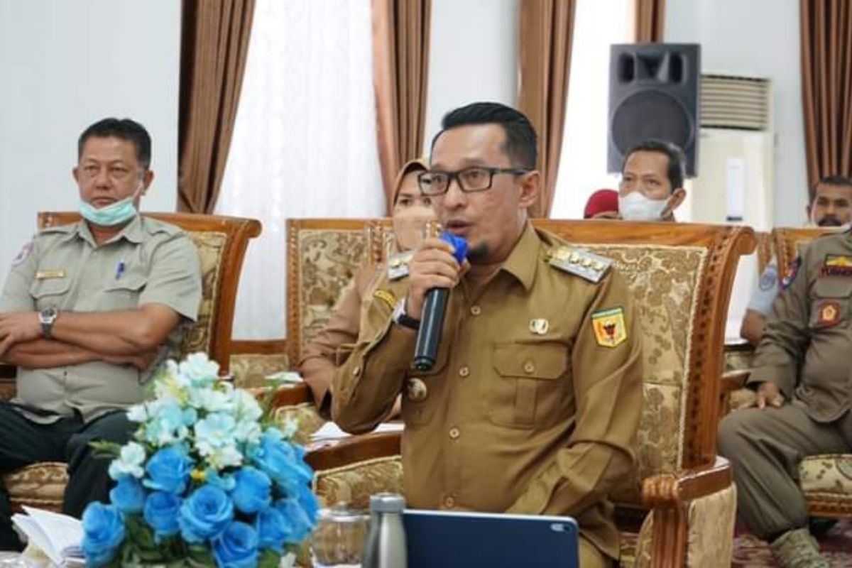 Data capaian vaksinasi Tanah Datar dengan provinsi tidak sesuai, Bupati minta diperbaiki