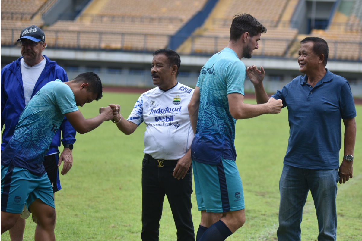 Pemain Persib diingatkan agar tidak jemawa